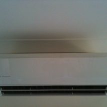 2.5kw Fujitsu indoor unit in bedroom